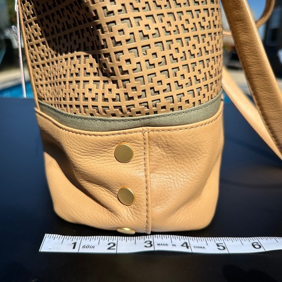 NWT Hammitt Andersen Breeze Block Tan And Brushed Gold Tote - Picture 15 of 16